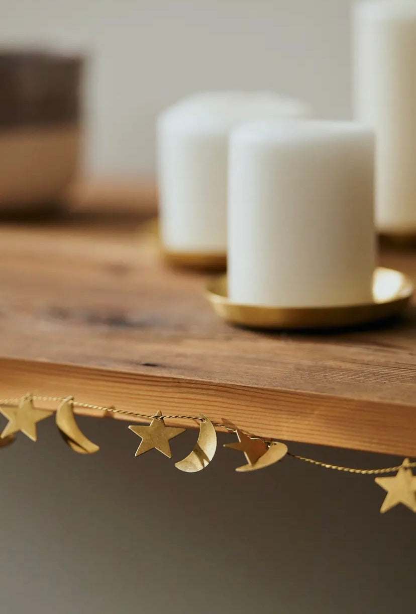 BRASS GARLAND