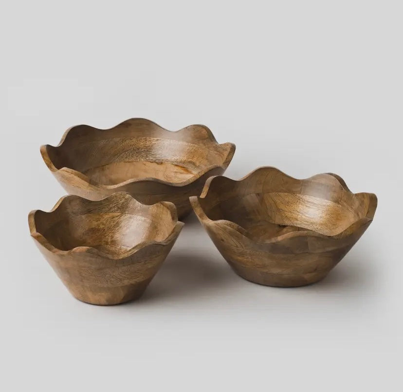 SCALLOP WOODEN BOWL