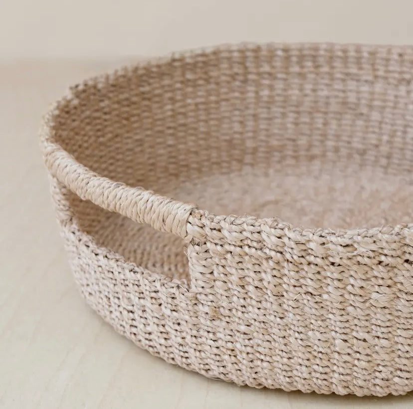 ROUND WOVEN BASKET