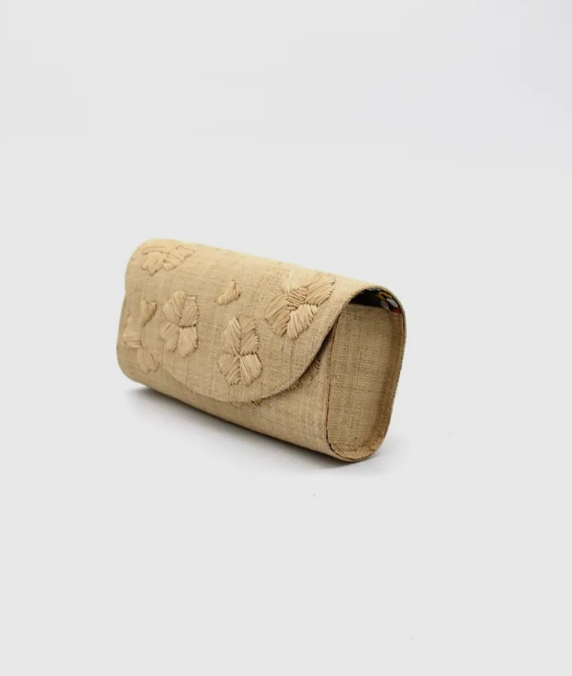 TULUM STRAW CLUTCH