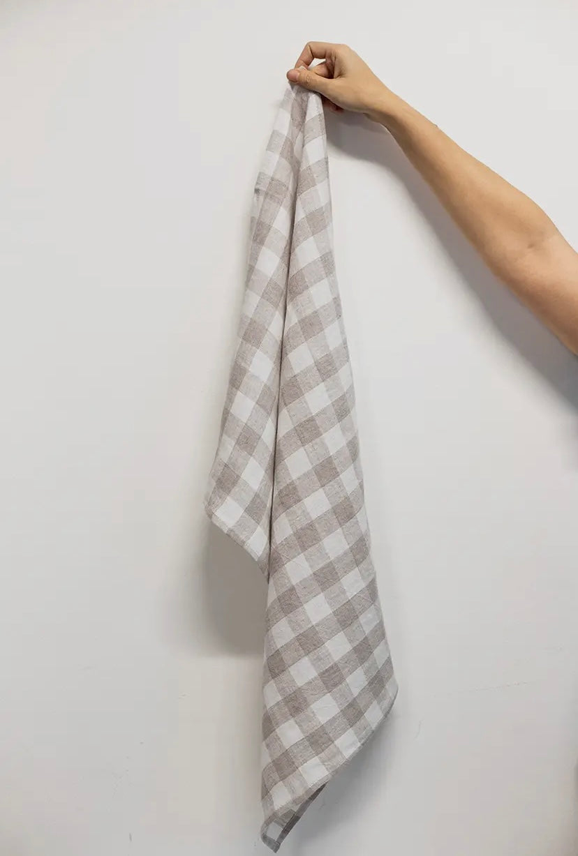 CHECKERED LINEN TEA TOWEL