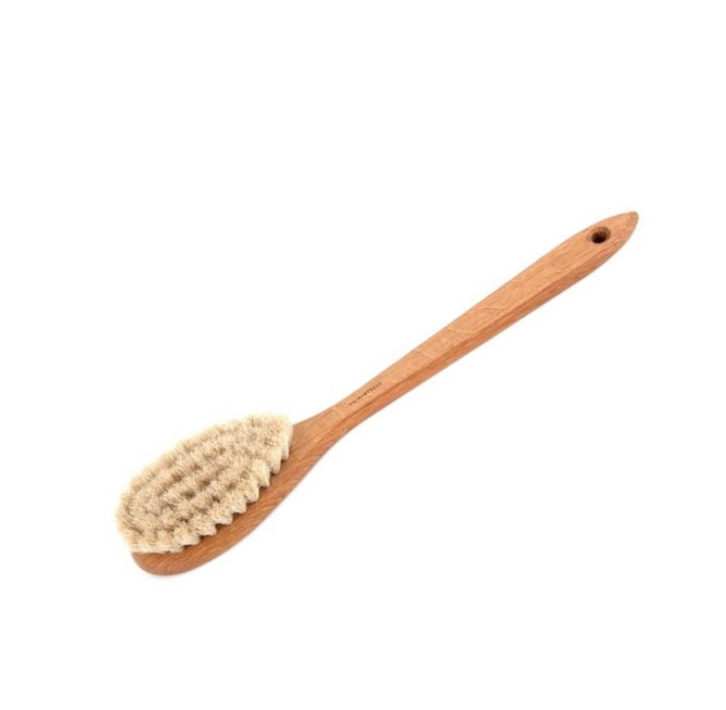 Long handled wooden bath brush by Iris Hantverk.
