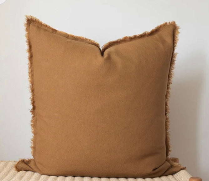 FRINGED LINEN PILLOW COVER CAMEL