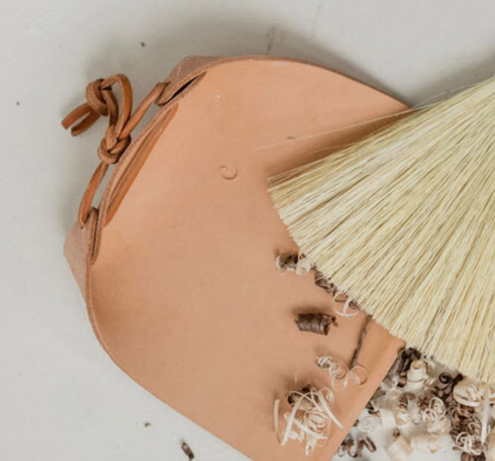 LEATHER DUST PAN