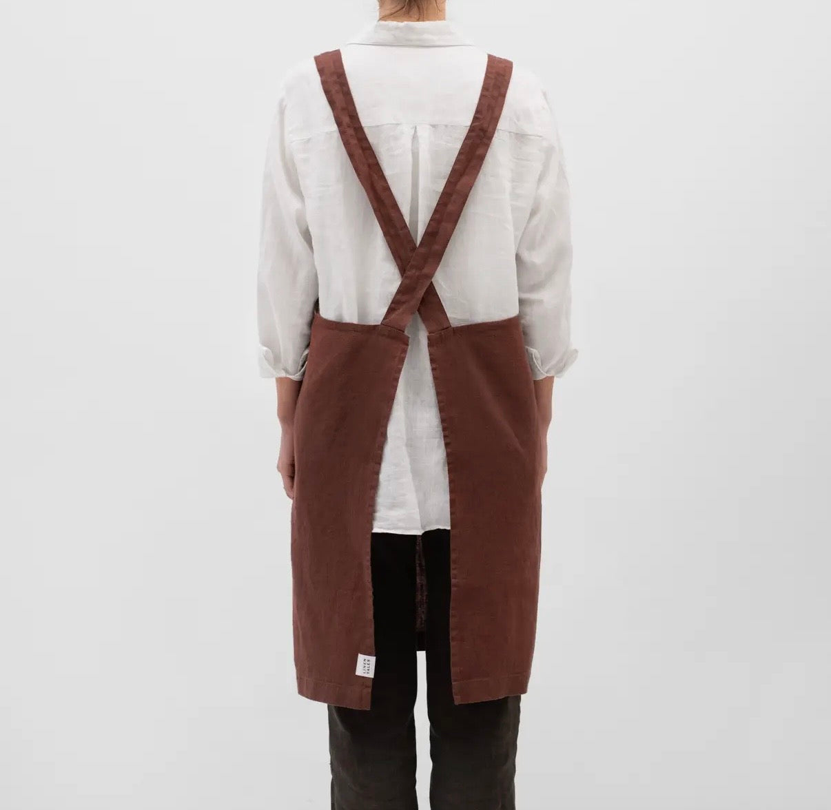 LINEN APRON Mocha