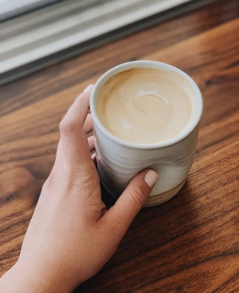 CERAMIC THUMB CUP