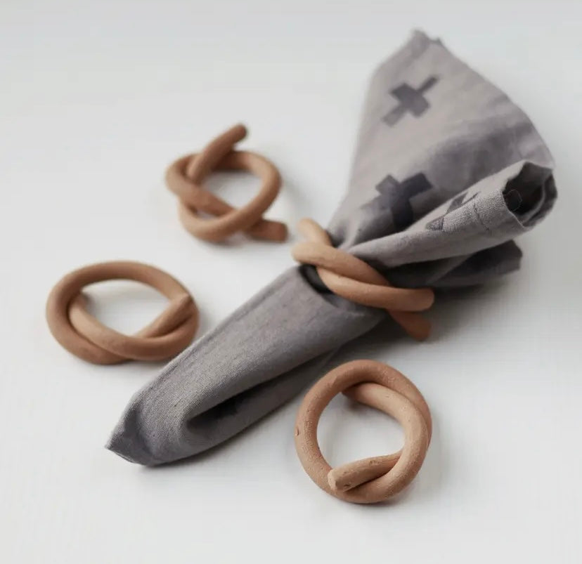 STONEWARE KNOT NAPKIN RING