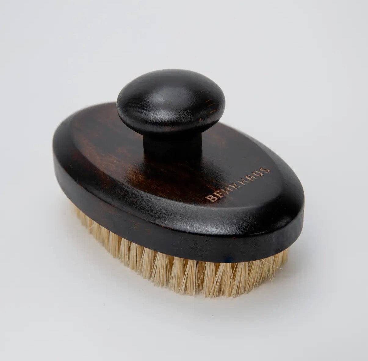 INVIGORATING DRY BODY BRUSH