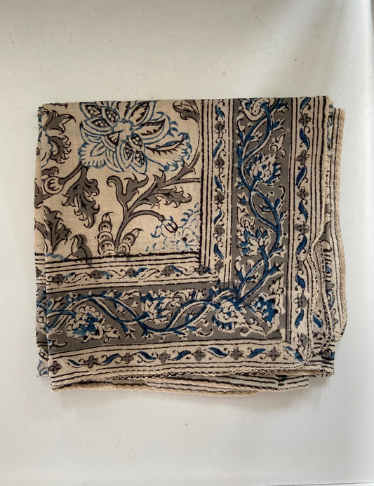 Amelia Bandana