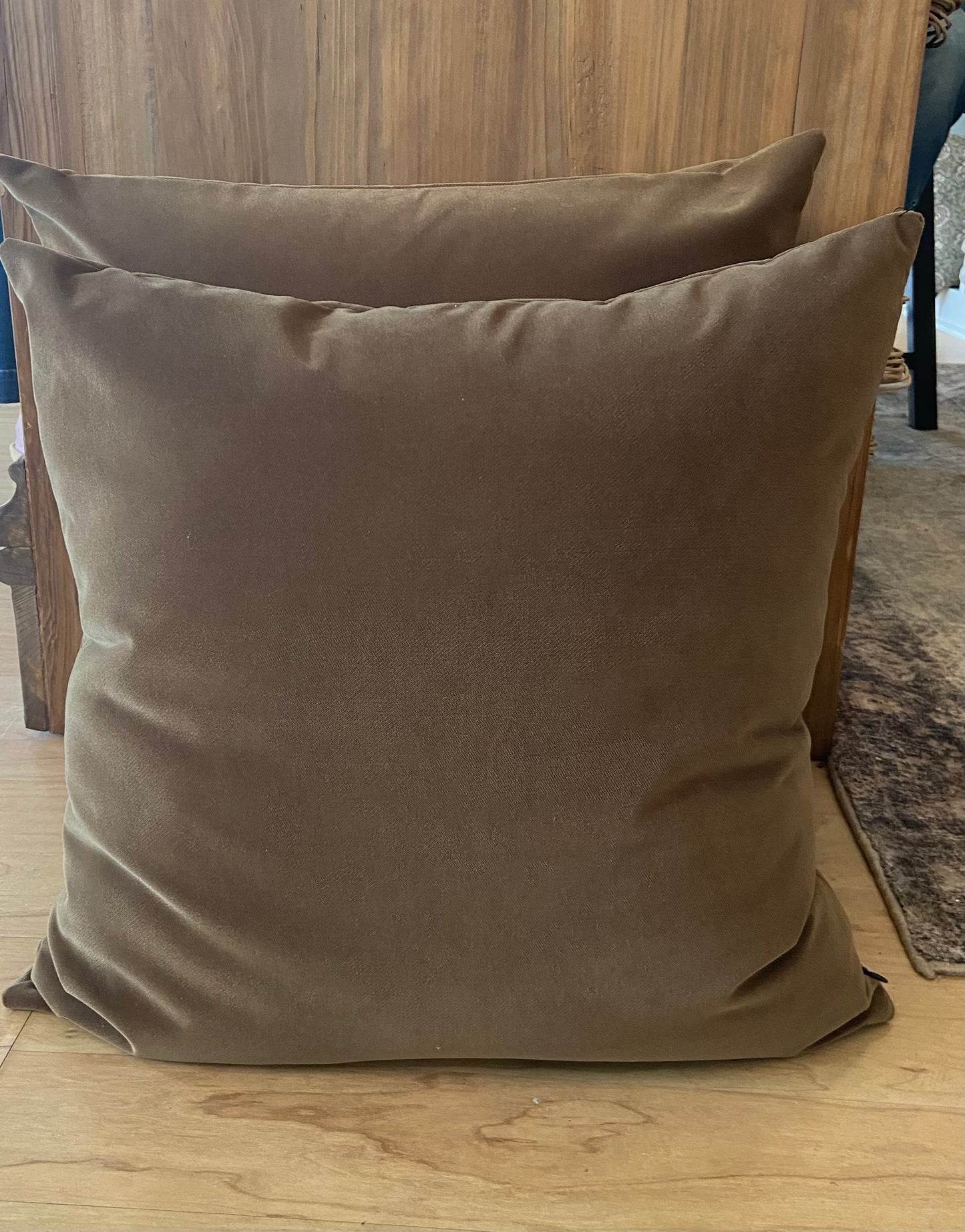 TOBACCO VELVET PILLOW COVER 20x20