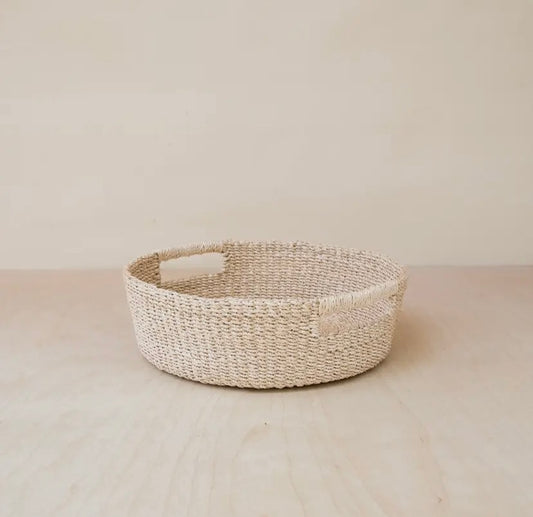 ROUND WOVEN BASKET
