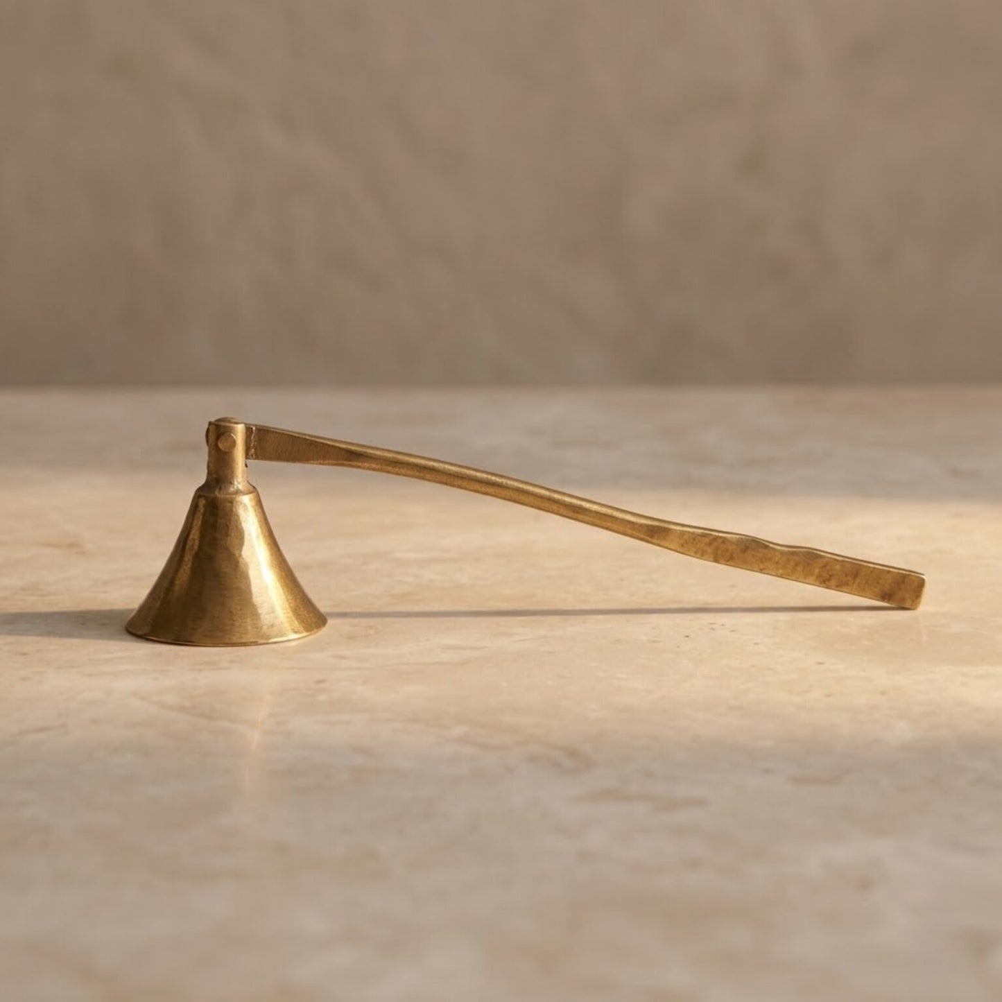REMI CANDLE SNUFFER