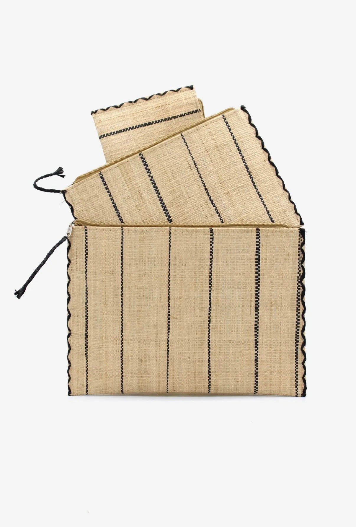AMELIA STRAW POUCH