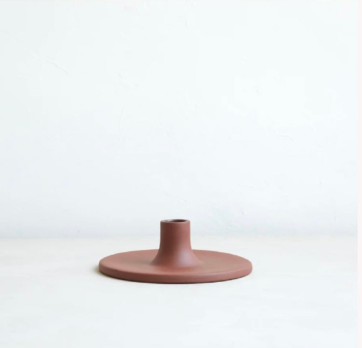 CERAMIC TAPER CANDLE HOLDER