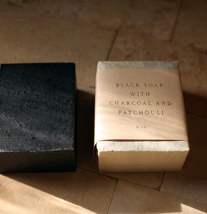 BLACK SOAP WITH CHARCOAL AND PATCHOULI  Saipua