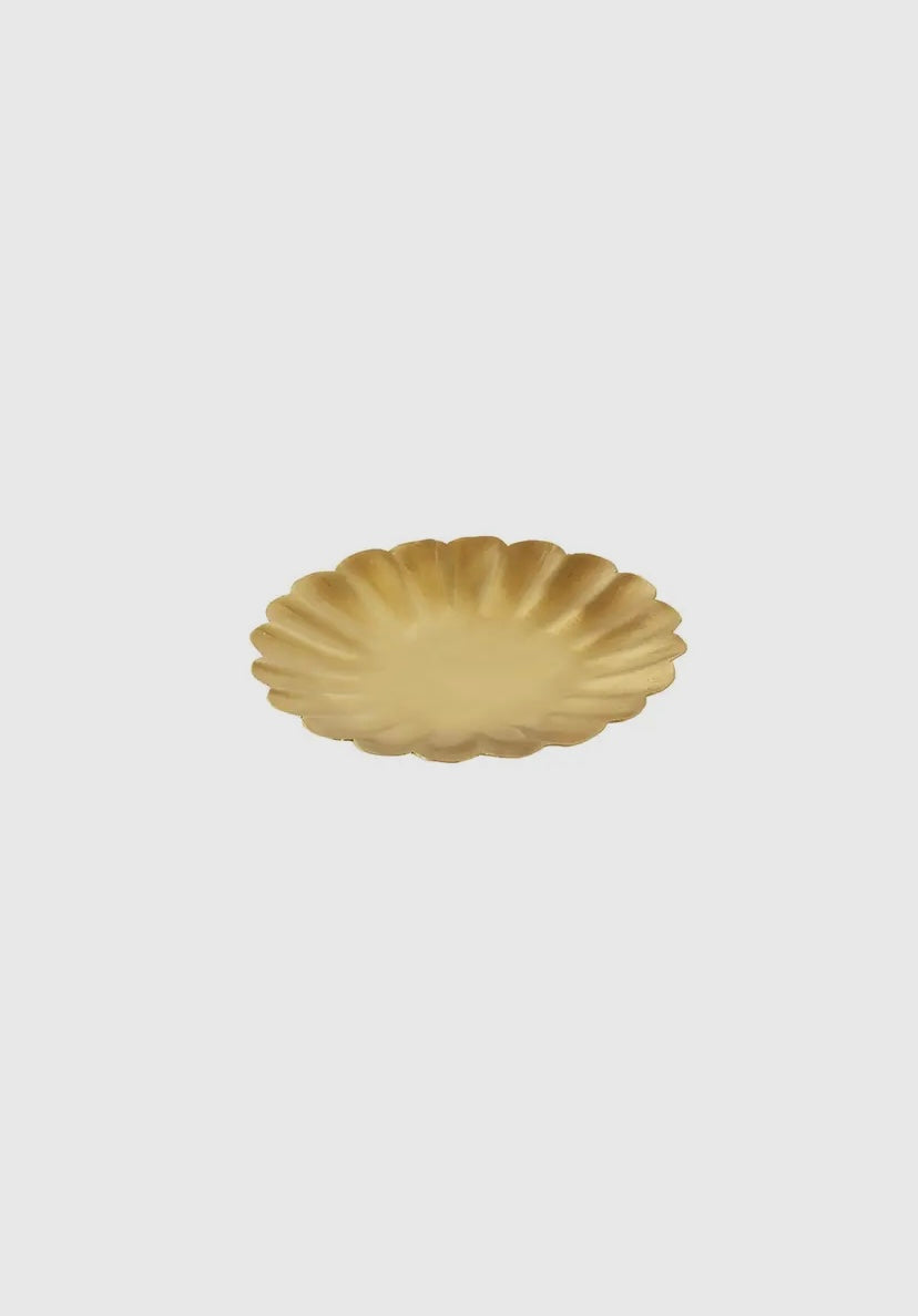 SCALLOPED BRASS TRAY