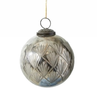ETCHED SILVER BAUBLE ORNAMENT