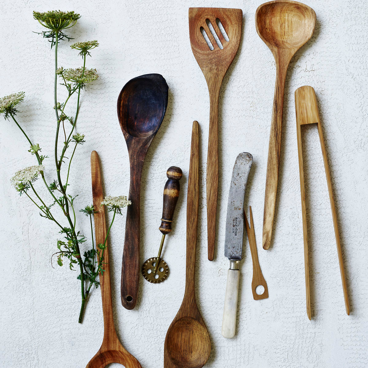 WOODEN CORNER SPOON